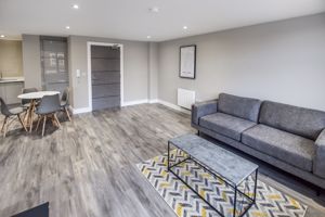 Lounge/Diner- click for photo gallery